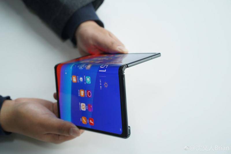OPPO foldable smartphone