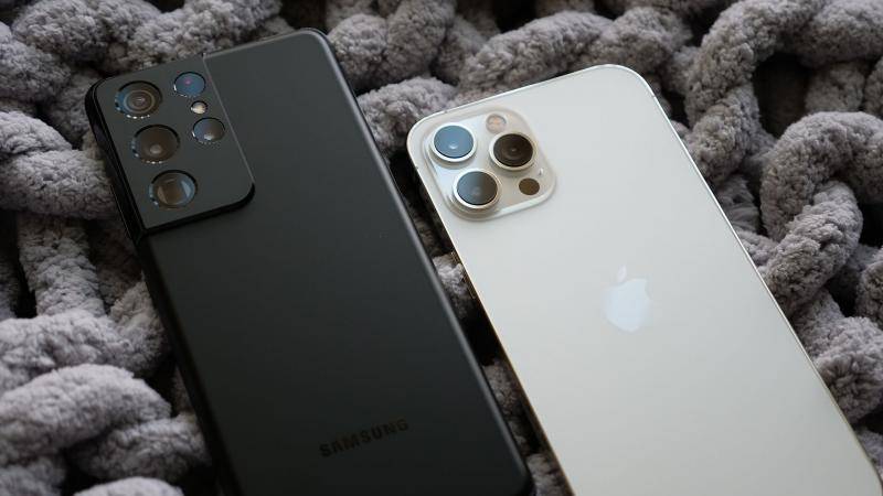 Galaxy S21 Ultra iPhone 12 Pro Max
