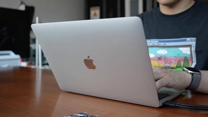 Apple M1 MacBook Air on the table