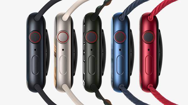 Apple Watch 7 in different colors with different bands