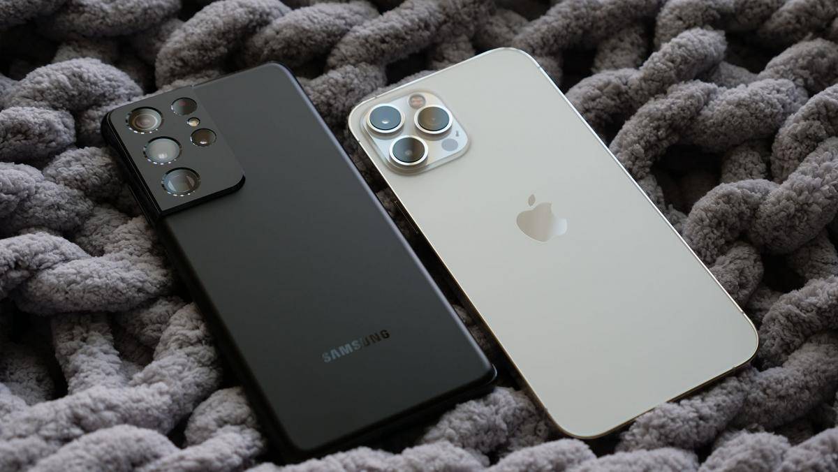 Galaxy S21 Ultra iPhone 12 Pro Max