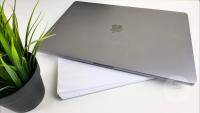 16-inch MacBook Pro 2019 used as a paperweight