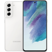 Samsung Galaxy S21 FE en blanco