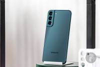Samsung Galaxy S22 Plus Green close up 1
