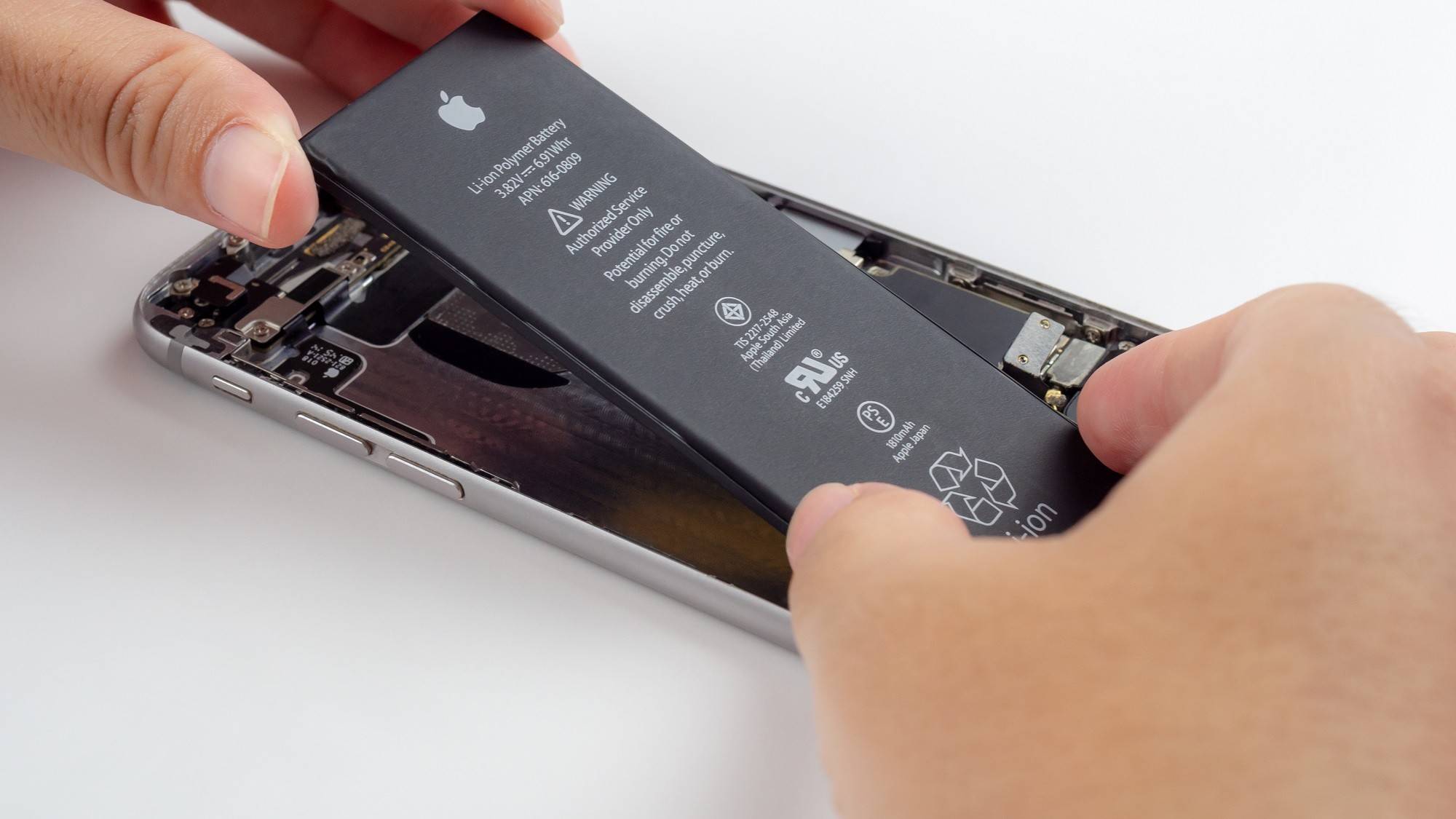 Apple repair iPhone battery