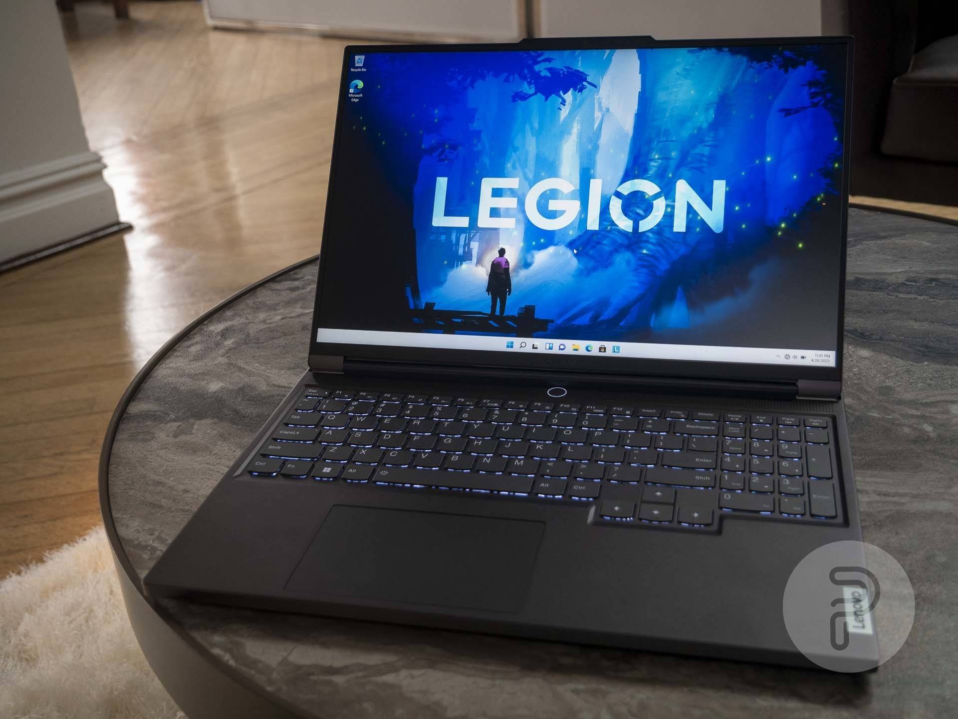 a look at the Legion Slim 7 and its display