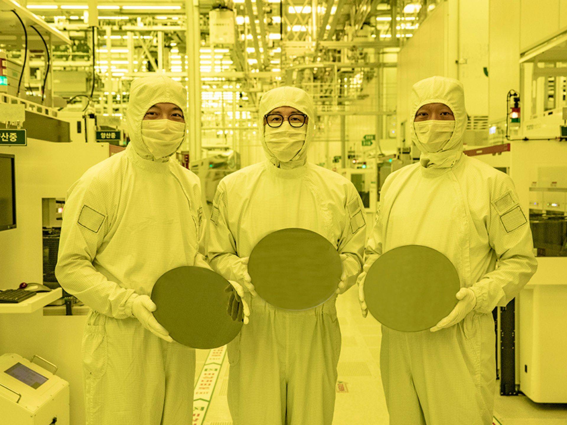 Samsung begins 3nm chip production